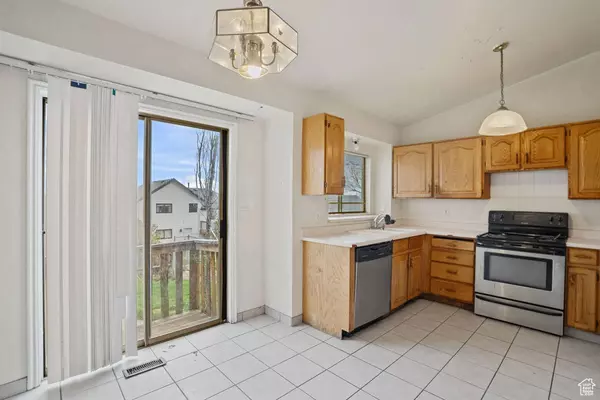 448 W 180 N, Clearfield, UT 84015