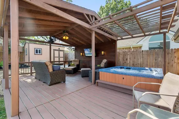 6820 Hickory Hollow Lane, North Richland Hills, TX 76182