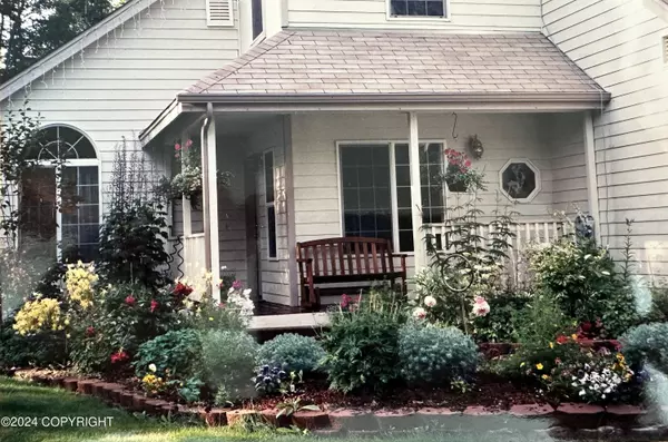 181 E Hygrade LN, Wasilla, AK 99654