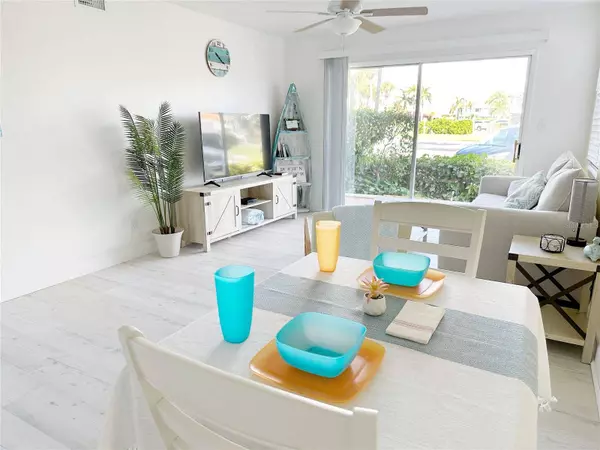 1999 ISLAND CLUB DR #2-17, Indialantic, FL 32903