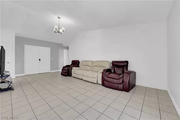 3813 Valley Forge Avenue, Las Vegas, NV 89110