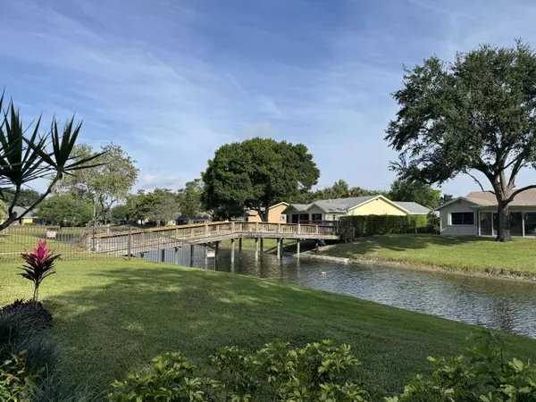 10775 Ladypalm LN B, Boca Raton, FL 33498