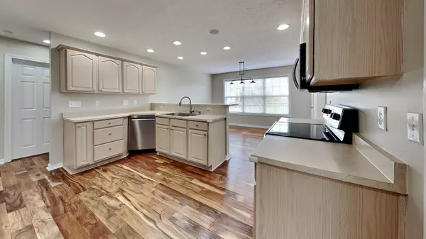 1374 N Salem CT, Greenfield, IN 46140