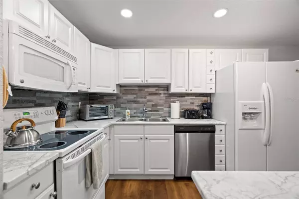 3731 LOKAI PL, Sarasota, FL 34232