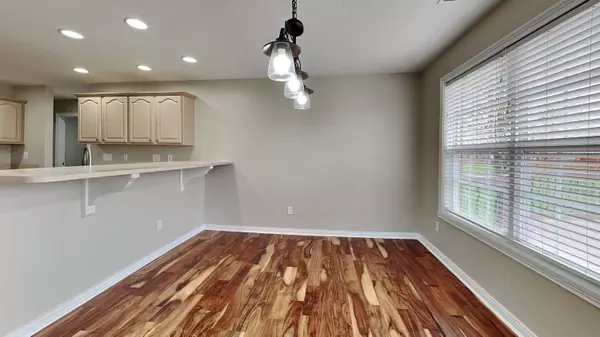 1374 N Salem CT, Greenfield, IN 46140