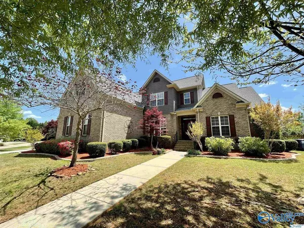 10 America Holly Circle SW, Huntsville, AL 35824