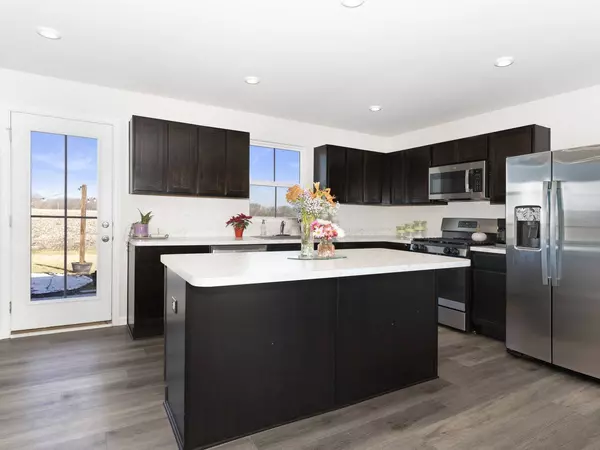 720 E Garfield Street, Waterman, IL 60556