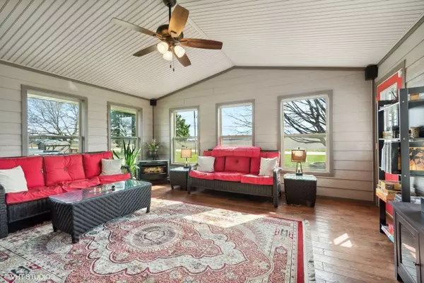 9761 Squire LN, Belvidere, IL 61008