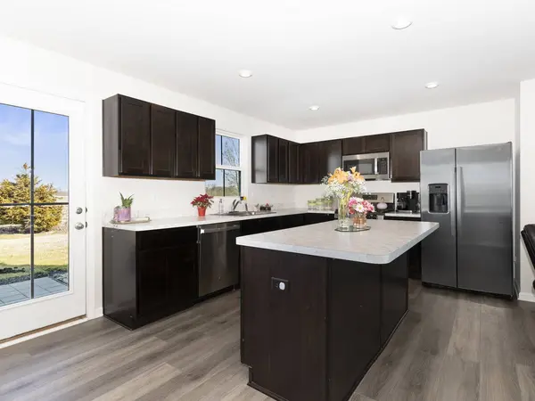 720 E Garfield Street, Waterman, IL 60556