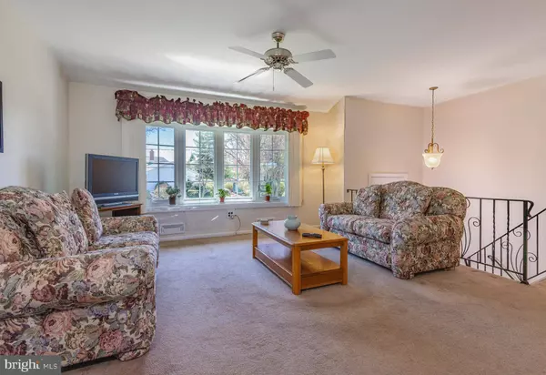 114 CANDLESTICK LN, Marlton, NJ 08053