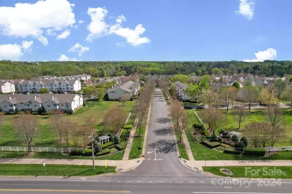 18125 Amberwood Glen DR, Cornelius, NC 28031