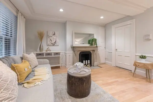 80 Mount Vernon St #2, Boston, MA 02108