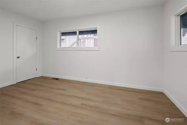 9436 20th AVE SW, Seattle, WA 98106