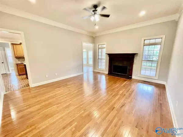 10 America Holly Circle SW, Huntsville, AL 35824