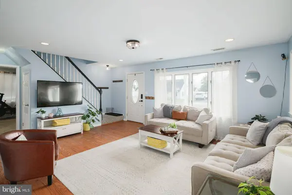 5 CANDYTUFT RD, Levittown, PA 19057