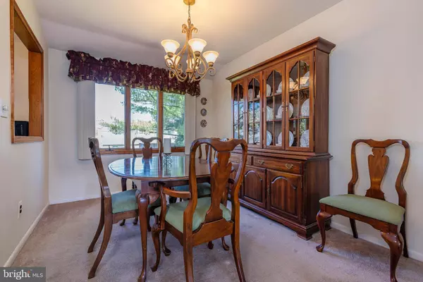 114 CANDLESTICK LN, Marlton, NJ 08053