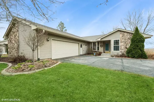 9761 Squire LN, Belvidere, IL 61008