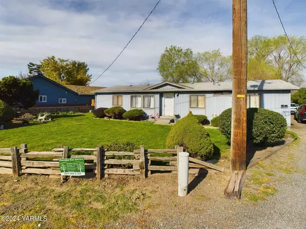 120 Ward Rd, Toppenish, WA 98948