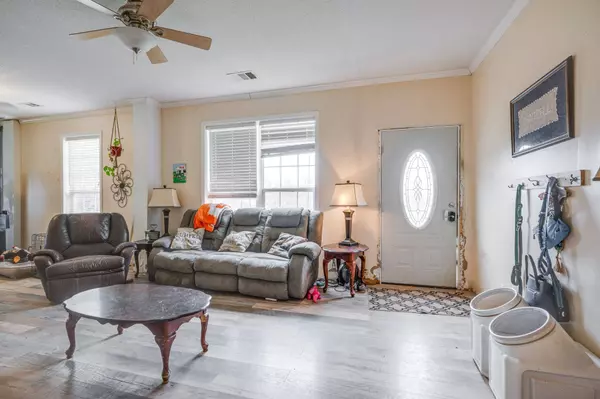 1051 Wade Reed Rd, White Bluff, TN 37187