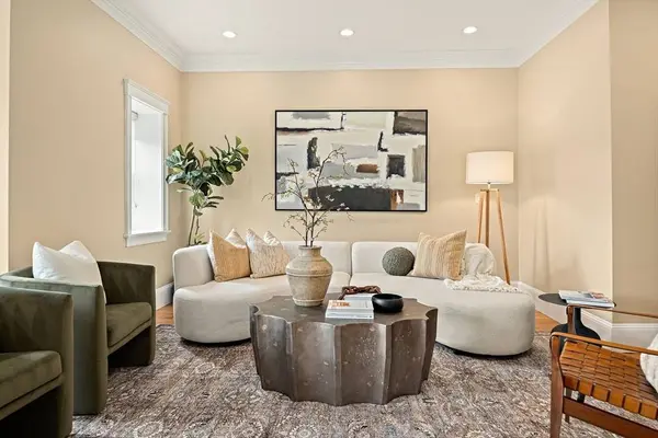 322 Tappan St #1, Brookline, MA 02445