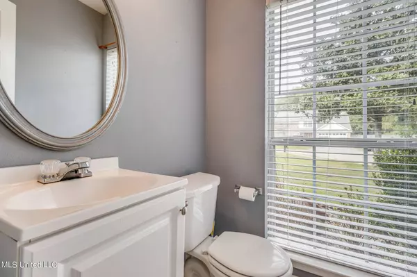 876 Kirkwood Drive, Biloxi, MS 39532