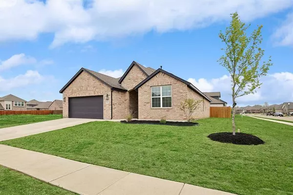2 Covey Lane, Sanger, TX 76266
