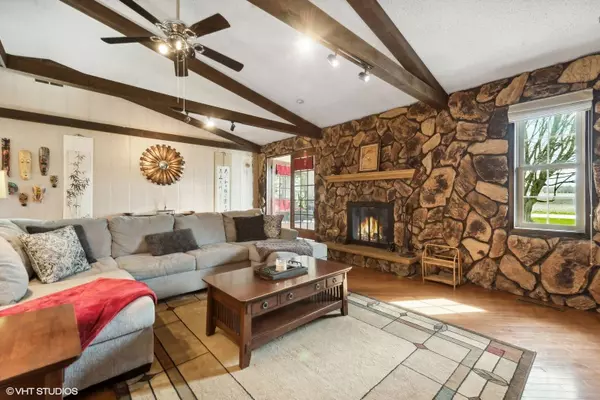 9761 Squire LN, Belvidere, IL 61008