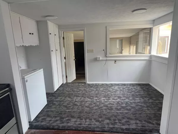 206 Barnes Ave, Alva, OK 73717