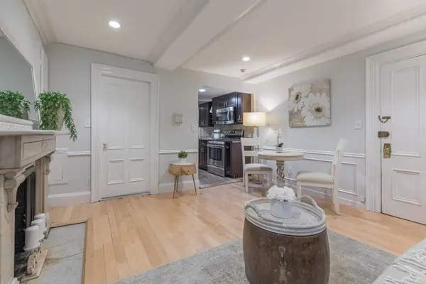 80 Mount Vernon St #2, Boston, MA 02108