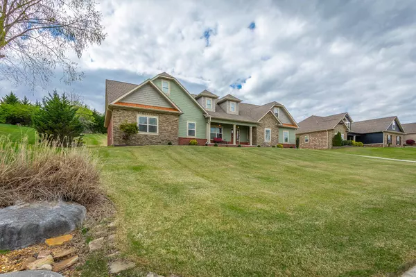 125 Sandstone Creek Dr, Ringgold, GA 30736