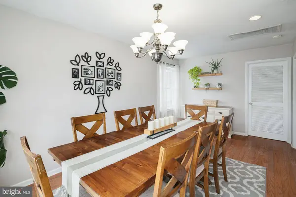 5 CANDYTUFT RD, Levittown, PA 19057