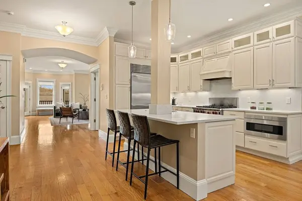 322 Tappan St #1, Brookline, MA 02445