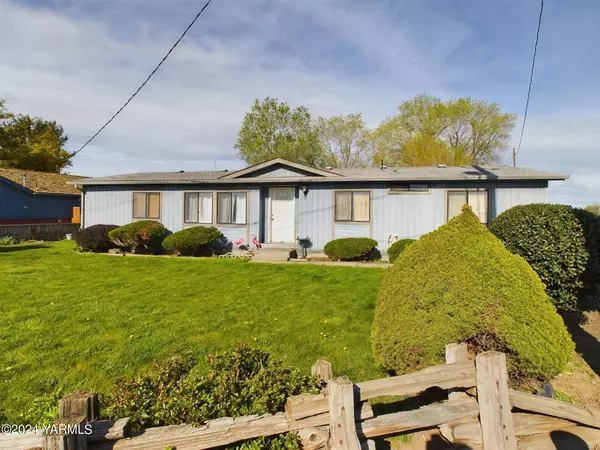 120 Ward Rd, Toppenish, WA 98948