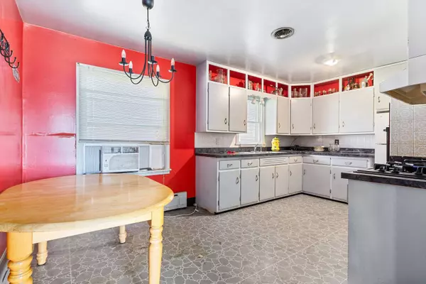 607 Mason Avenue, Joliet, IL 60435