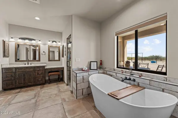 20817 W MADDOCK Road, Morristown, AZ 85342