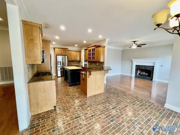 10 America Holly Circle SW, Huntsville, AL 35824