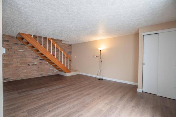 651 Cherry Glen Road C, Columbus, OH 43228