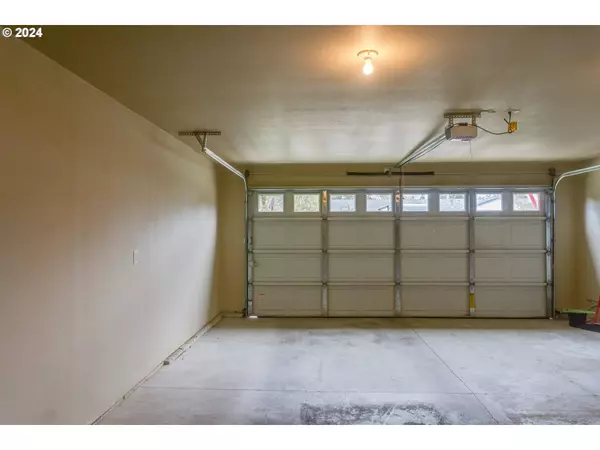 3432 EDWARD DR, Salem, OR 97302