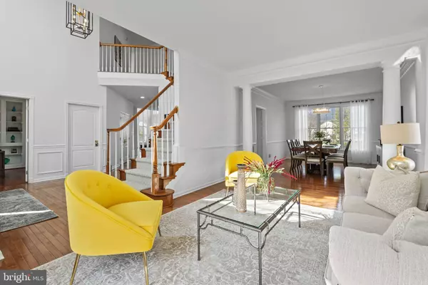 43576 WARDEN DR, Sterling, VA 20166