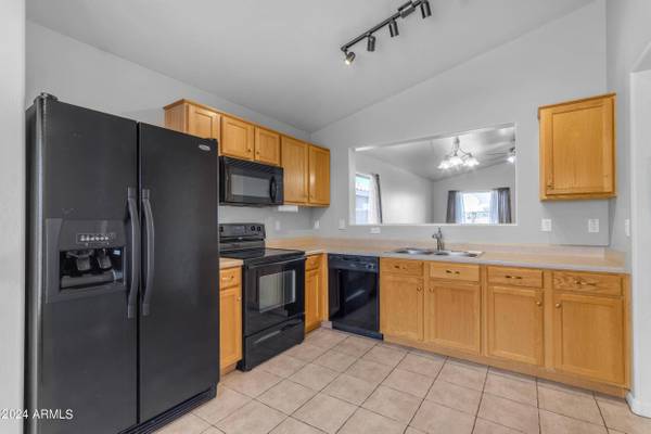 30295 N CORAL BEAN Drive, San Tan Valley, AZ 85143