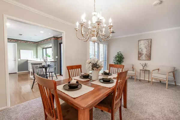 209 Elmhurst CIR, Sacramento, CA 95825