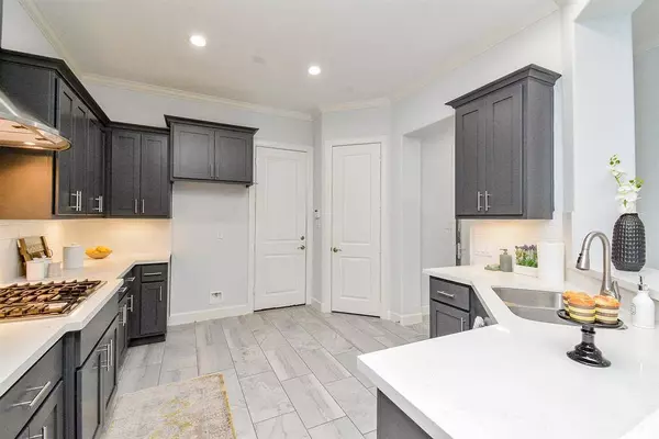 1312 W Pierce ST, Houston, TX 77019