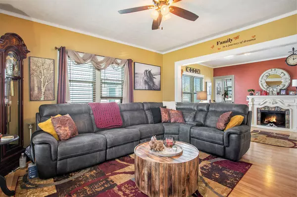 45 E 21st Street, Holland, MI 49423