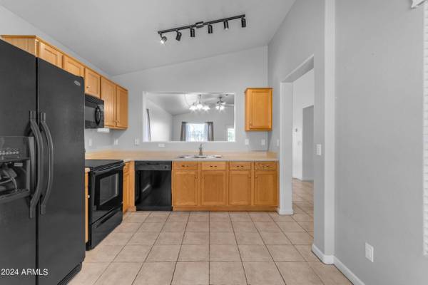 30295 N CORAL BEAN Drive, San Tan Valley, AZ 85143