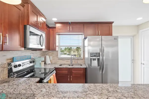 1511 SE 15 CT  #304, Deerfield Beach, FL 33441