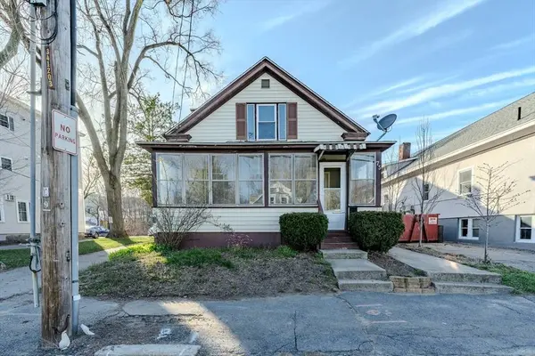 75 Pleasant St, Leominster, MA 01453