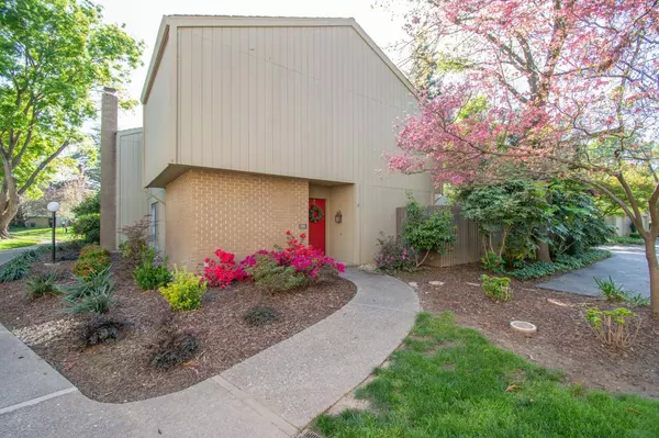 209 Elmhurst CIR, Sacramento, CA 95825