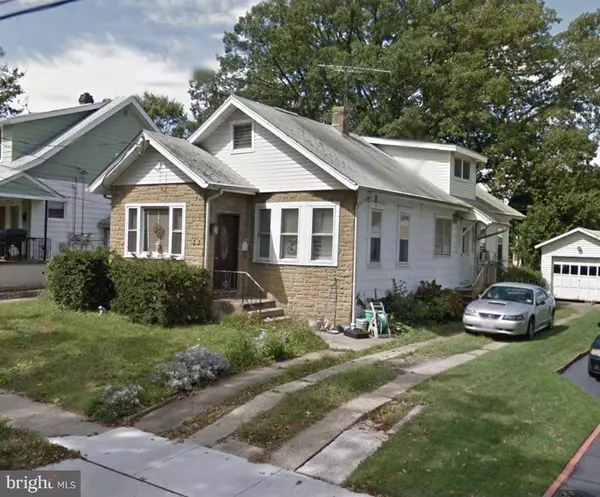 33 E GREENWOOD AVE, Oaklyn, NJ 08107