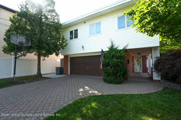 83 Finlay Avenue, Staten Island, NY 10309