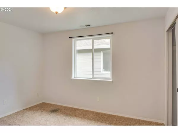 3432 EDWARD DR, Salem, OR 97302